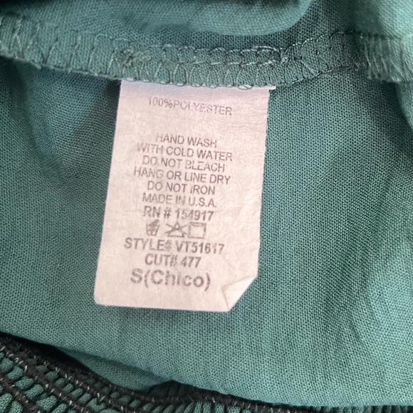 Vine & Love Green Long Dolman Sleeve Ruffled Light Women's Shirt Top Blouse - Picture 4 of 8